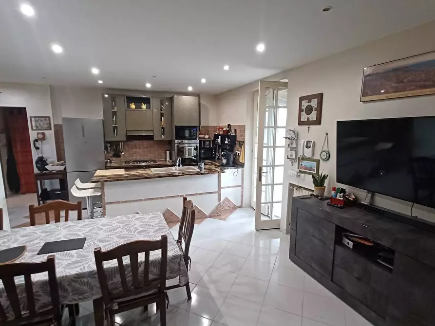 Immagine 14 di Villa in vendita  in Via Caposele 350 a Priverno