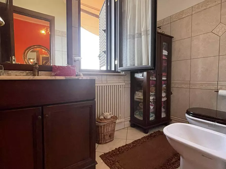 Immagine 29 di Locale commerciale in vendita  in via meringo alto a Ripi