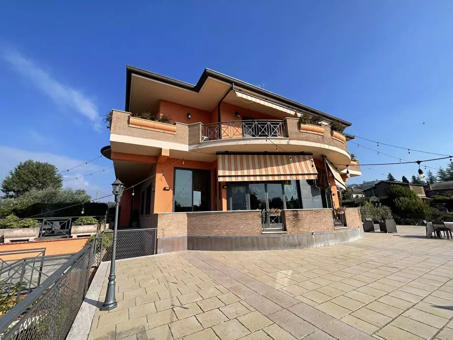 Immagine 34 di Locale commerciale in vendita  in via meringo alto a Ripi