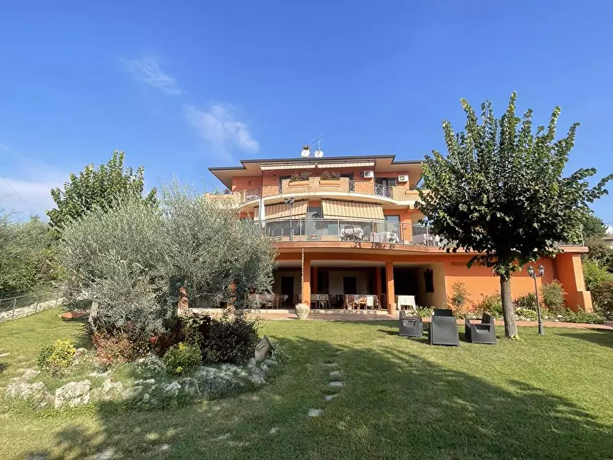 Immagine 41 di Locale commerciale in vendita  in via meringo alto a Ripi