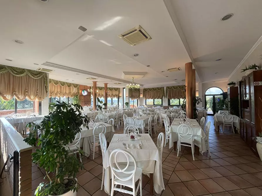 Immagine 8 di Locale commerciale in vendita  in via meringo alto a Ripi