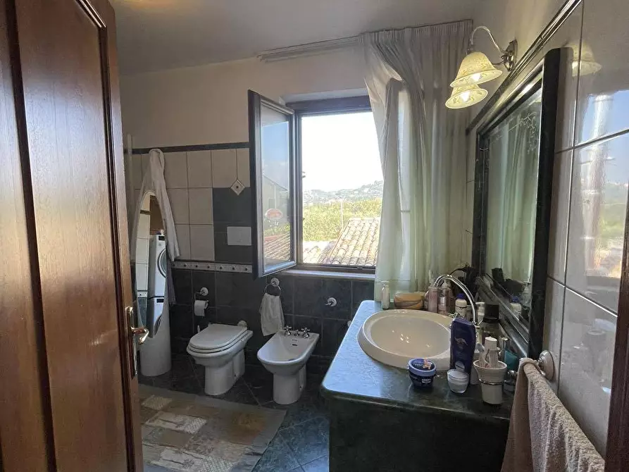 Immagine 31 di Locale commerciale in vendita  in via meringo alto a Ripi