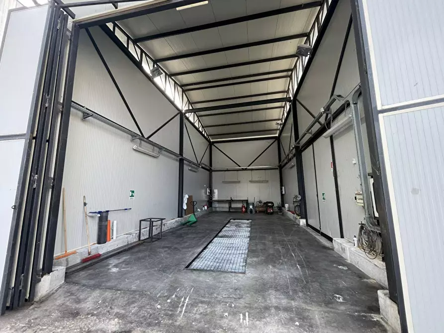 Immagine 30 di Capannone industriale   in contrada morolo snc a Morolo