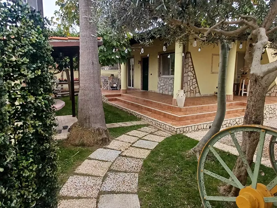 Immagine 4 di Villa in vendita  in Via Fantacchiotto a Latina