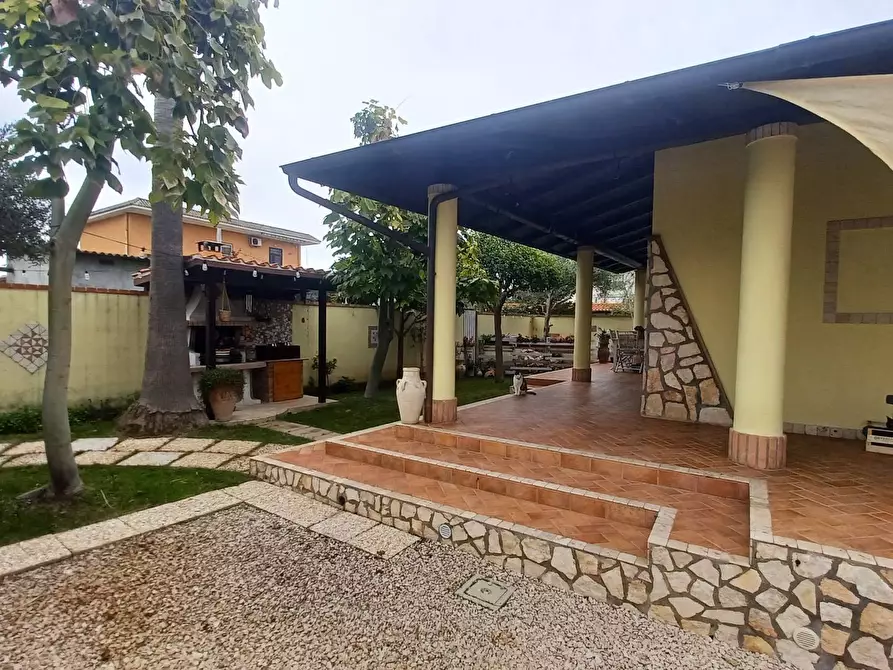 Immagine 5 di Villa in vendita  in Via Fantacchiotto a Latina