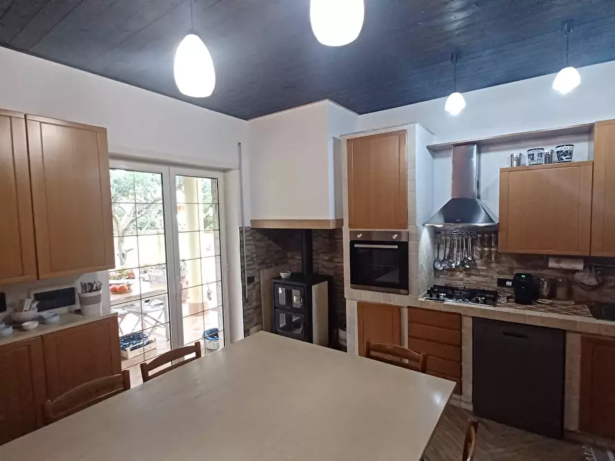 Immagine 11 di Villa in vendita  in Via Fantacchiotto a Latina