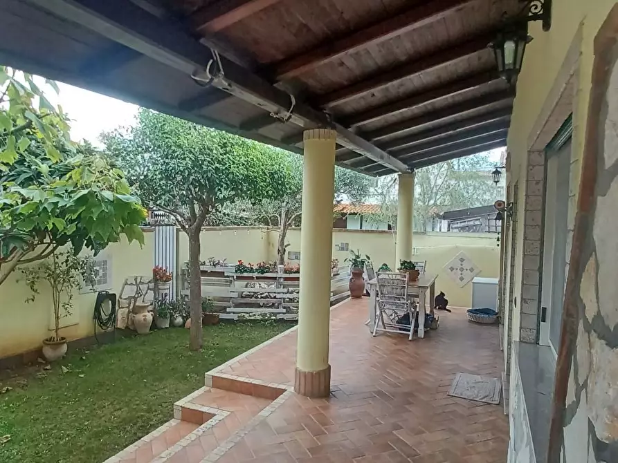 Immagine 27 di Villa in vendita  in Via Fantacchiotto a Latina