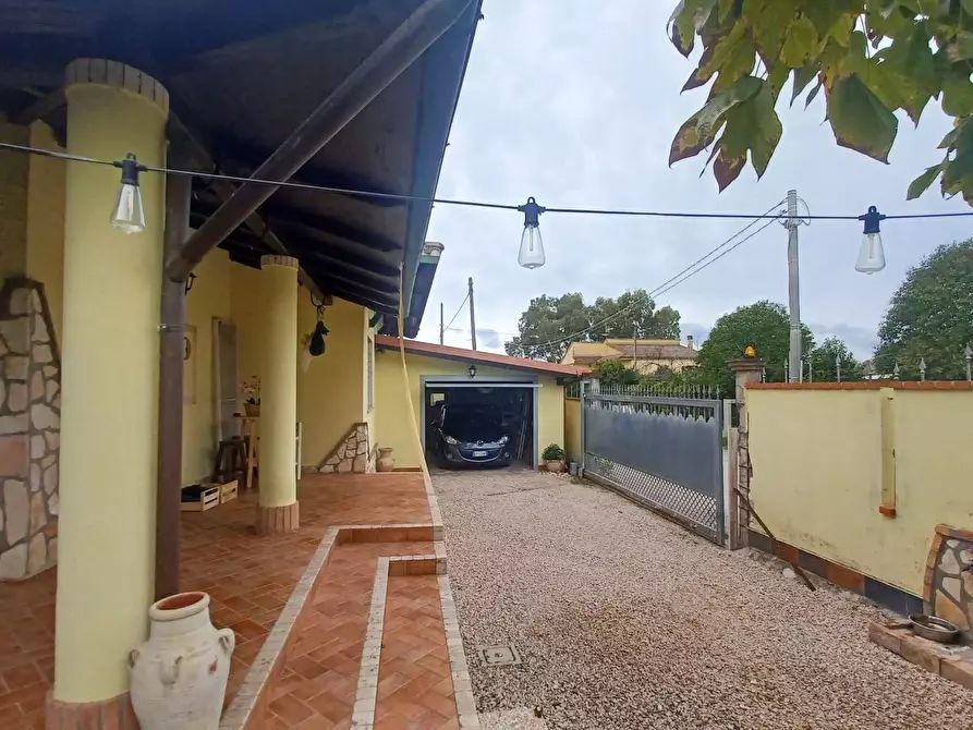 Immagine 41 di Villa in vendita  in Via Fantacchiotto a Latina