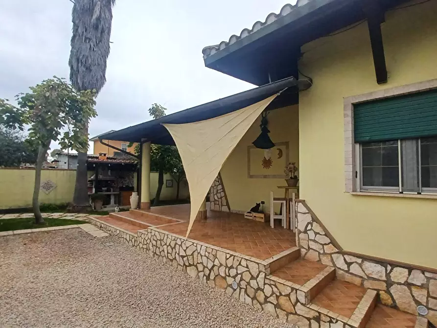 Immagine 44 di Villa in vendita  in Via Fantacchiotto a Latina