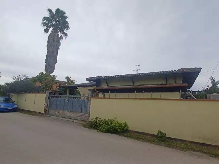 Immagine 51 di Villa in vendita  in Via Fantacchiotto a Latina