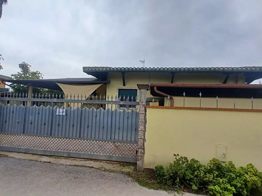 Immagine 52 di Villa in vendita  in Via Fantacchiotto a Latina