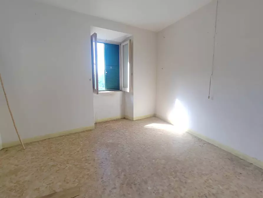 Immagine 3 di Palazzo in vendita  in Via Arelle a Arnara