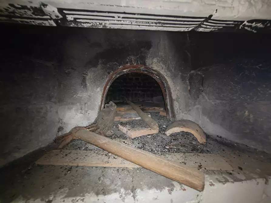 Immagine 12 di Palazzo in vendita  in Via Arelle a Arnara