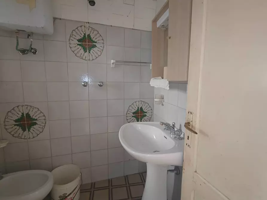 Immagine 40 di Palazzo in vendita  in Via Arelle a Arnara