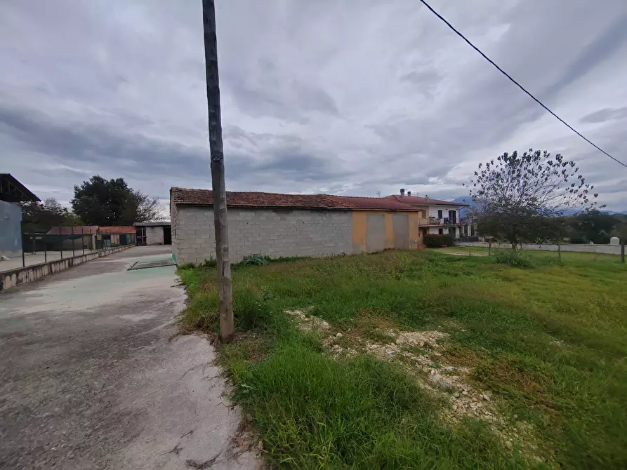 Immagine 14 di Magazzino in vendita  in via Colonne a San Giovanni Incarico