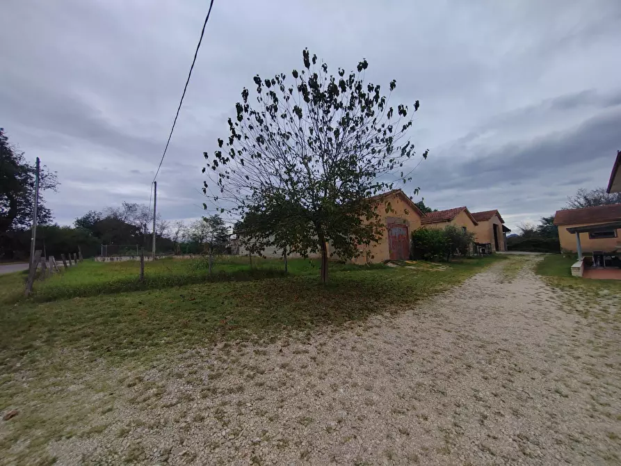 Immagine 9 di Magazzino in vendita  in via Colonne a San Giovanni Incarico