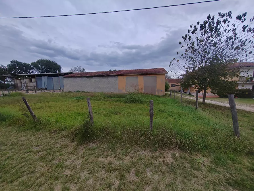 Immagine 19 di Magazzino in vendita  in via Colonne a San Giovanni Incarico