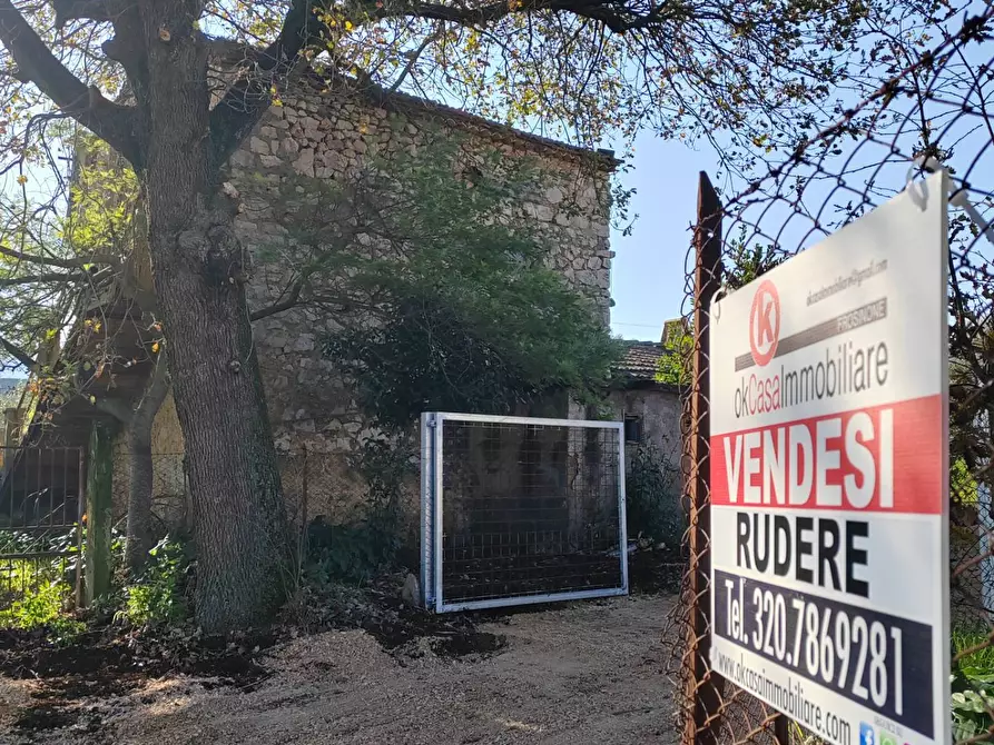 Immagine 30 di Rustico / casale in vendita  in Via Stradone Delle Grotte a Priverno