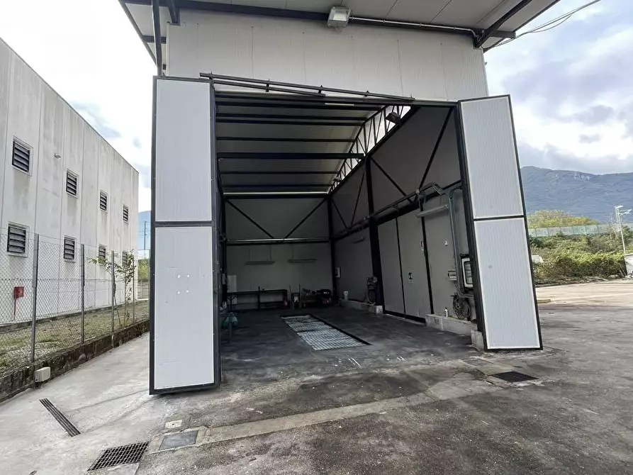 Immagine 33 di Capannone industriale in affitto  in via contrada morolo a Morolo