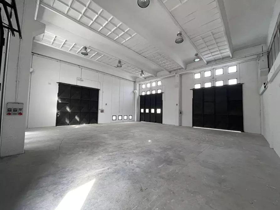 Immagine 19 di Capannone industriale in affitto  in via contrada morolo a Morolo