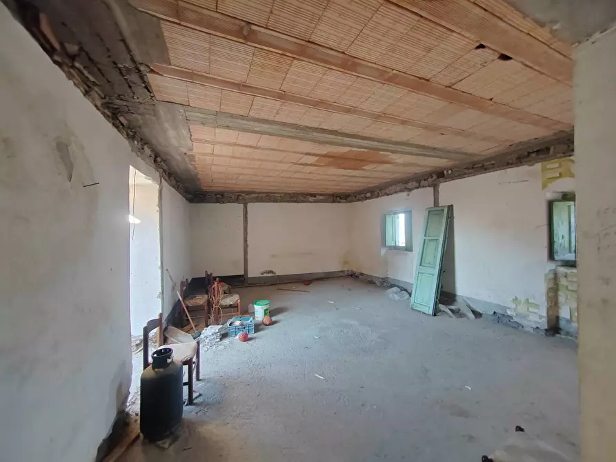 Immagine 12 di Appartamento in vendita  in piazza S. Angelo a Arnara