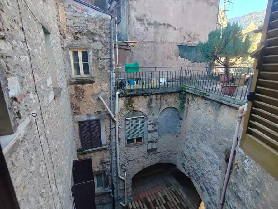 Immagine 13 di Appartamento in vendita  in piazza sant'angelo 13 a Vallecorsa