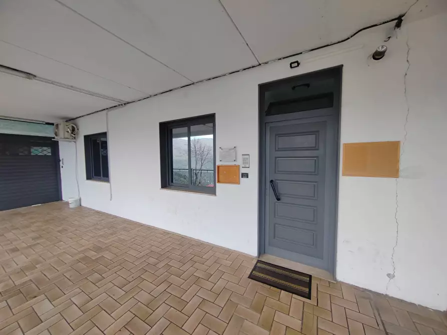 Immagine 16 di Appartamento in vendita  in Via Capitano Vincenzo Pellegrini 20 a Bassiano