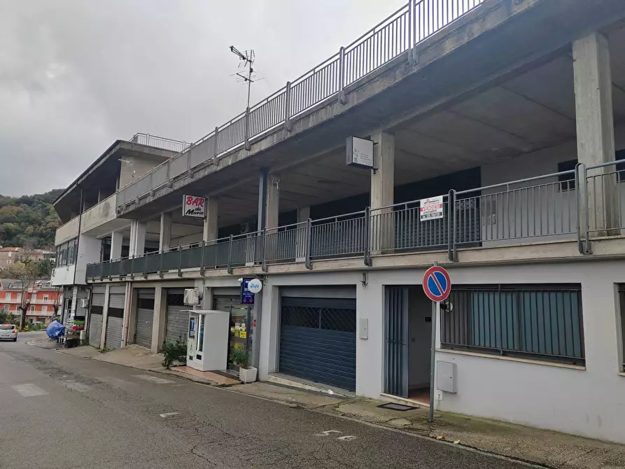 Immagine 23 di Appartamento in vendita  in Via Capitano Vincenzo Pellegrini 20 a Bassiano