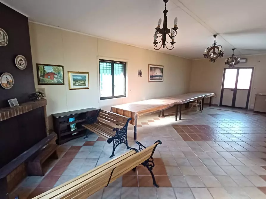 Immagine 1 di Casa indipendente in vendita  in Campo Lupino a Arnara