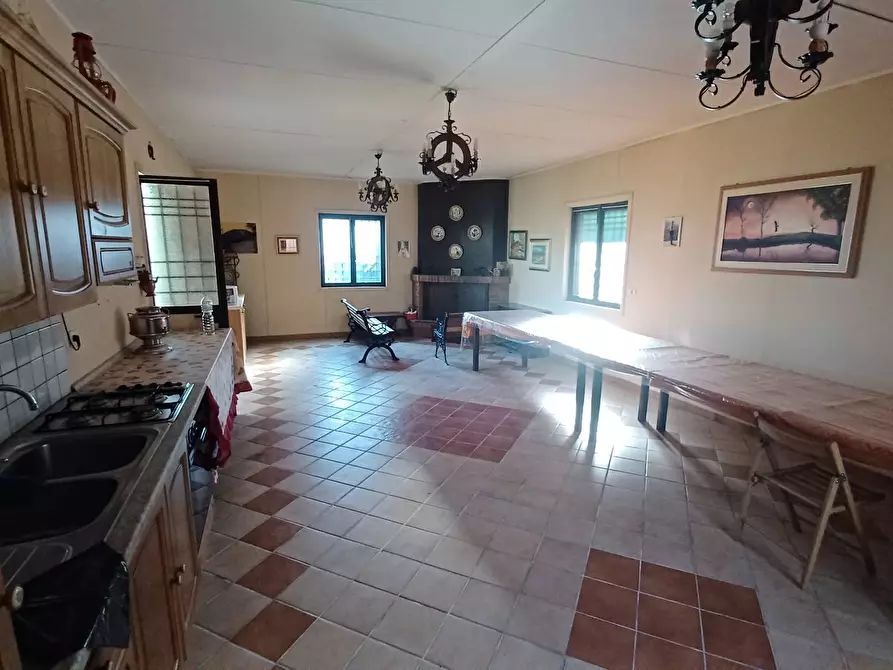 Immagine 4 di Casa indipendente in vendita  in Campo Lupino a Arnara