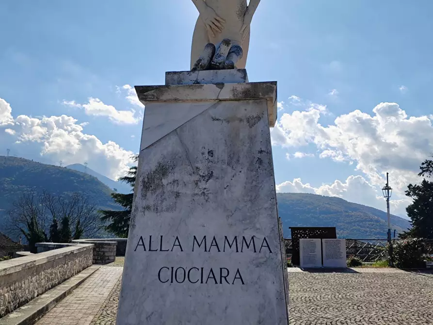 Immagine 38 di Casa indipendente in vendita  in contrada Madonna del Piano 5 a Arnara