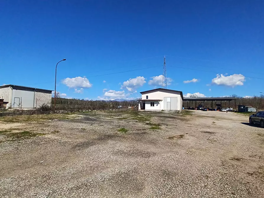 Immagine 1 di Locale commerciale in vendita  in via Caragno a Pofi