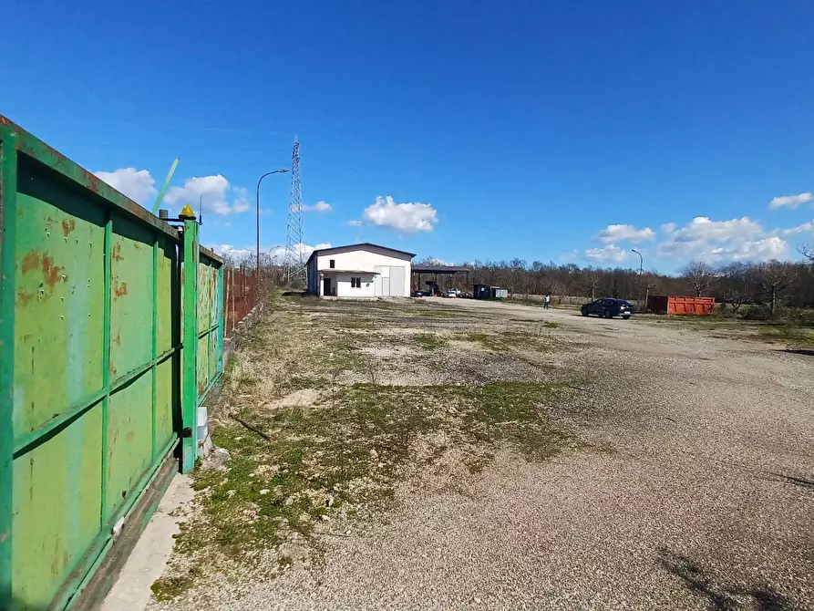 Immagine 3 di Locale commerciale in vendita  in via Caragno a Pofi