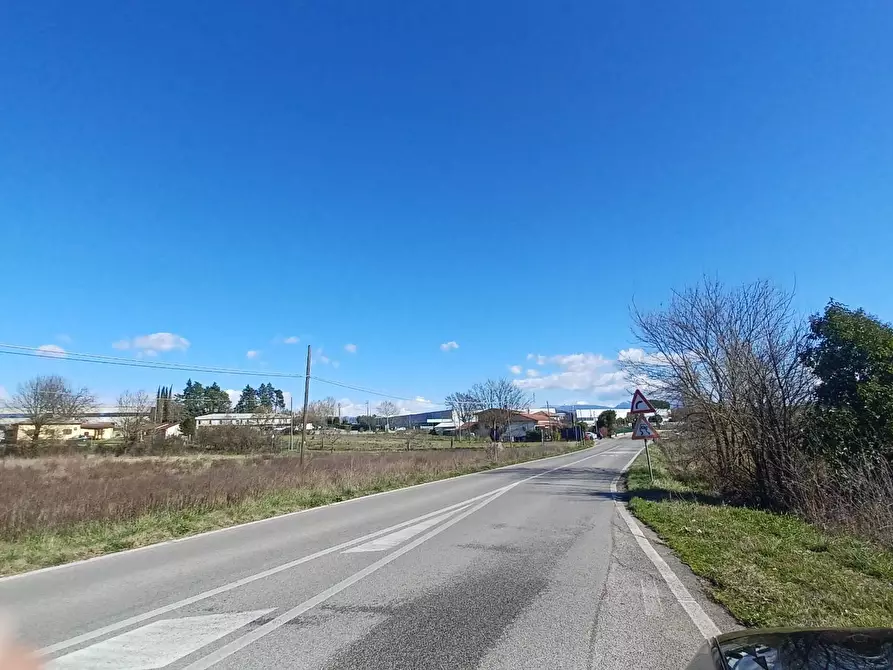 Immagine 4 di Locale commerciale in vendita  in via Caragno a Pofi