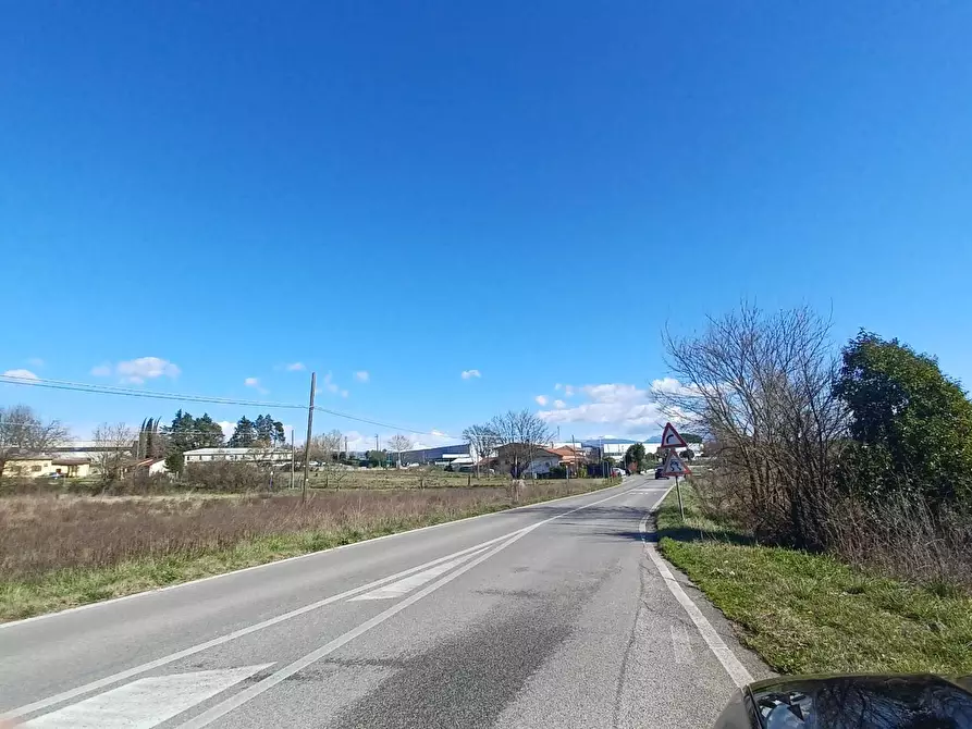 Immagine 5 di Locale commerciale in vendita  in via Caragno a Pofi