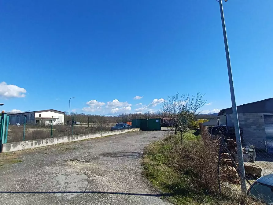 Immagine 8 di Locale commerciale in vendita  in via Caragno a Pofi