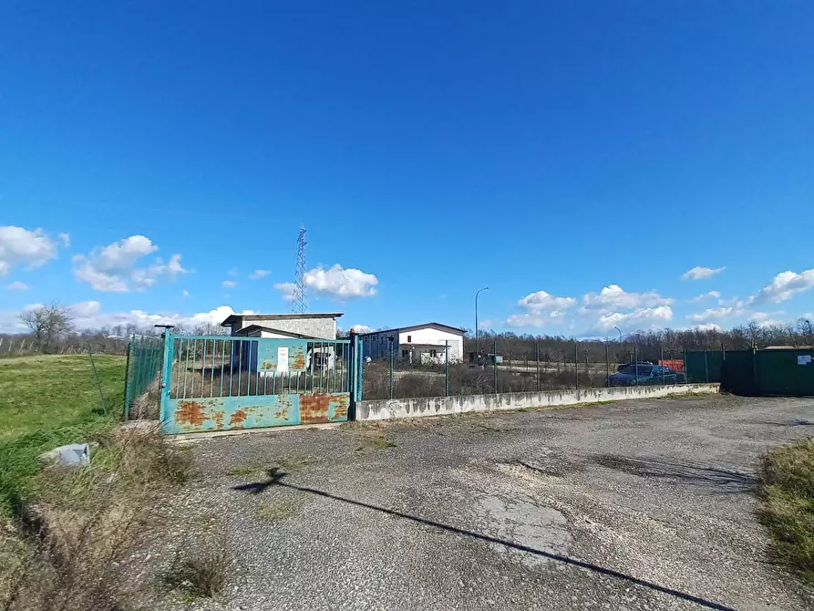 Immagine 9 di Locale commerciale in vendita  in via Caragno a Pofi