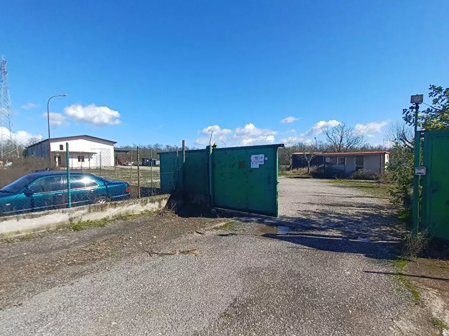 Immagine 10 di Locale commerciale in vendita  in via Caragno a Pofi