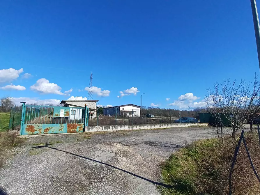 Immagine 11 di Locale commerciale in vendita  in via Caragno a Pofi