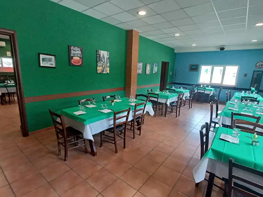 Immagine 43 di Locale commerciale in vendita  in Via Cerreto 50 a Bassiano