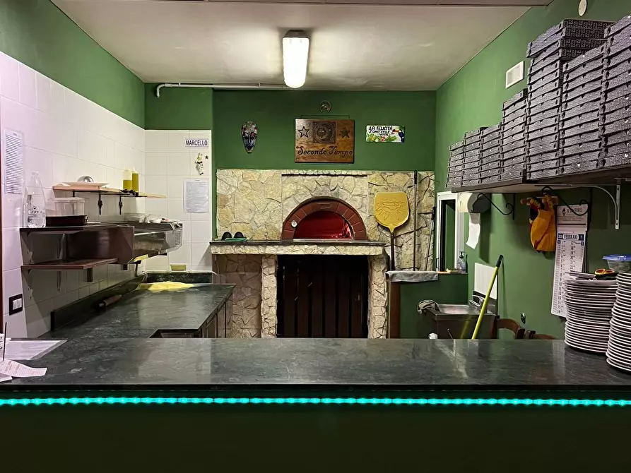 Immagine 45 di Locale commerciale in vendita  in Via Cerreto 50 a Bassiano