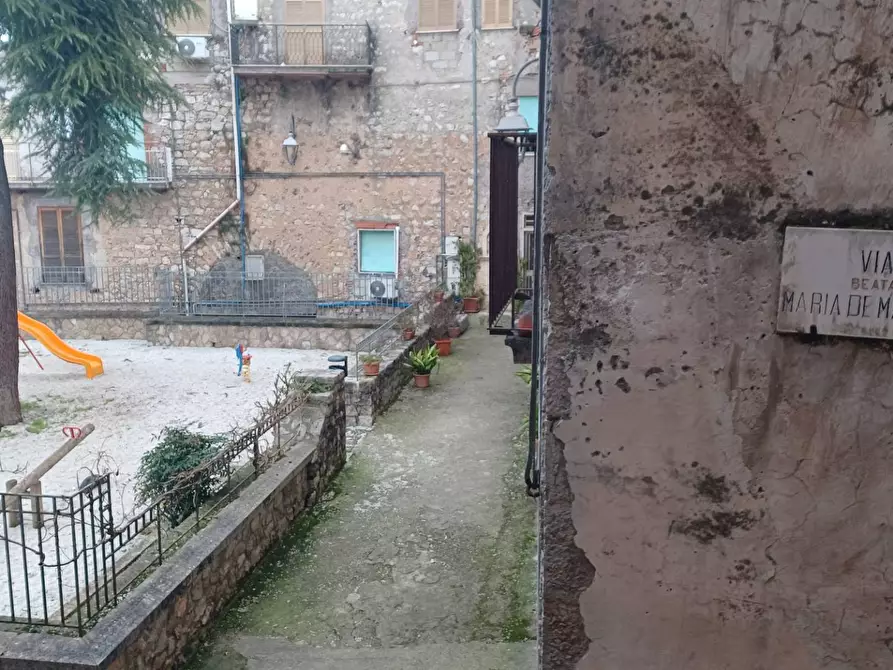 Immagine 21 di Appartamento in vendita  in Via Maria De Mattias a Arnara