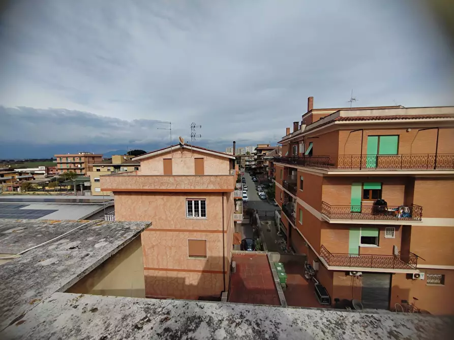 Immagine 7 di Palazzo in vendita  in Via Di Torrenova 218 a Acquedolci