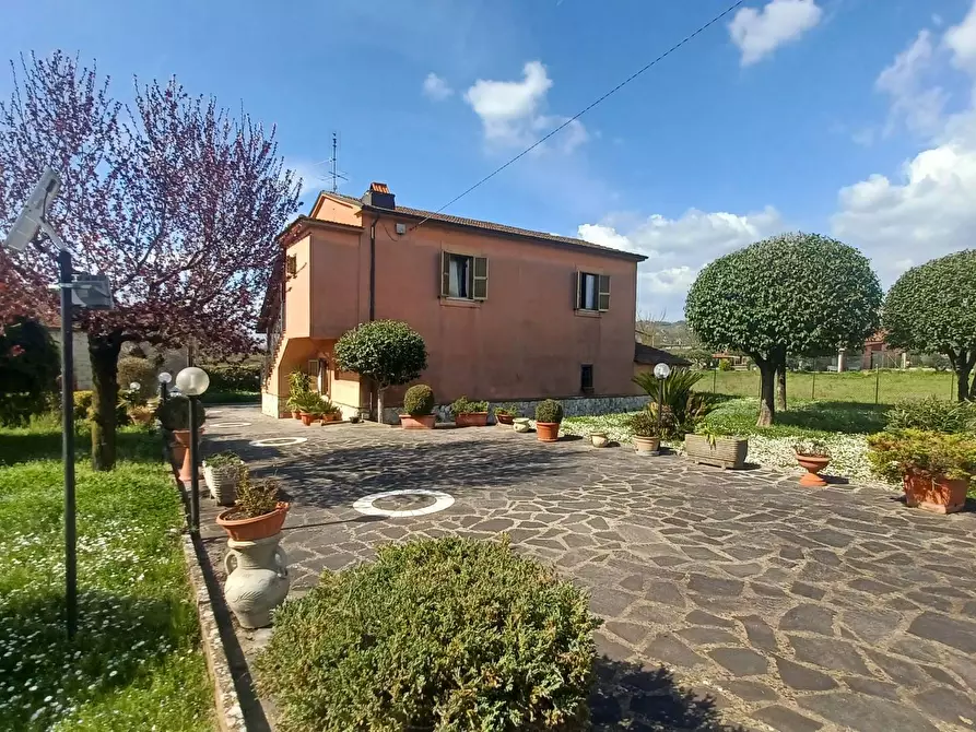 Immagine 1 di Villa in vendita  in Via Fosso Del Lupo a Anagni