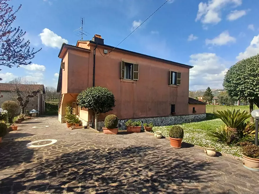 Immagine 9 di Villa in vendita  in Via Fosso Del Lupo a Anagni