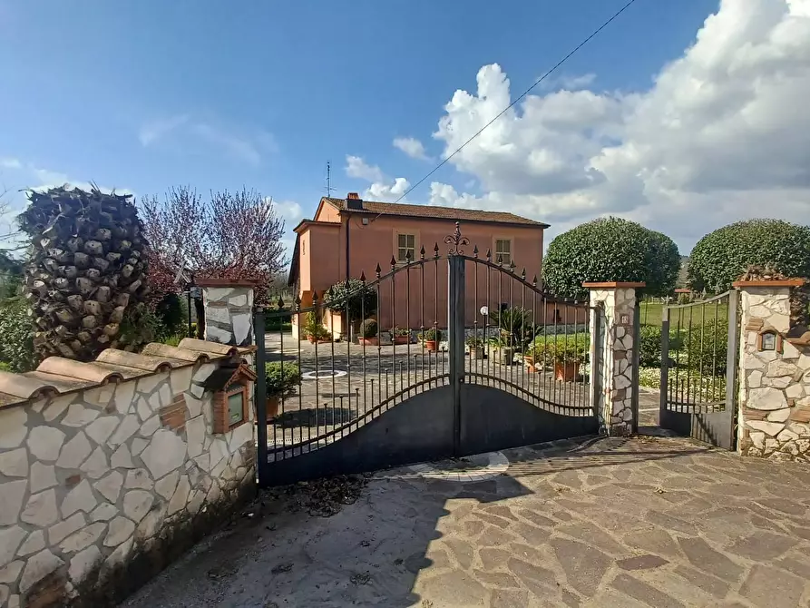 Immagine 34 di Villa in vendita  in Via Fosso Del Lupo a Anagni