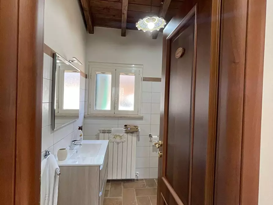 Immagine 12 di Casa indipendente in affitto  a Vico Nel Lazio