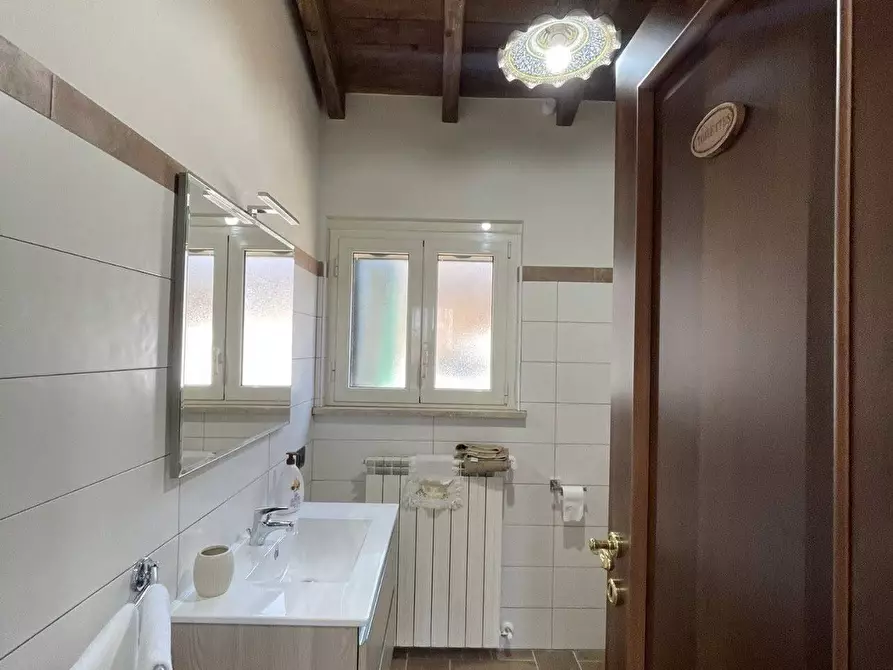Immagine 13 di Casa indipendente in affitto  a Vico Nel Lazio