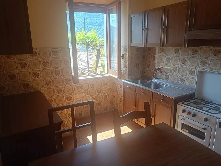Immagine 1 di Appartamento in vendita  in via madonna a Vallecorsa