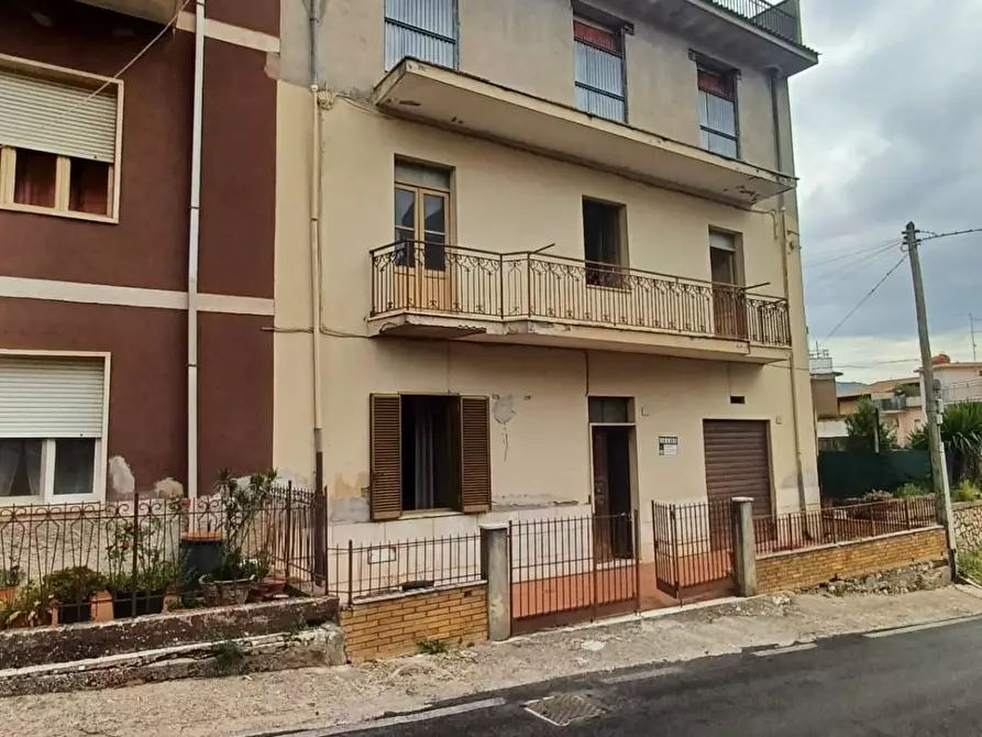 Immagine 1 di Palazzo in vendita  in via della stazione 167 a Priverno